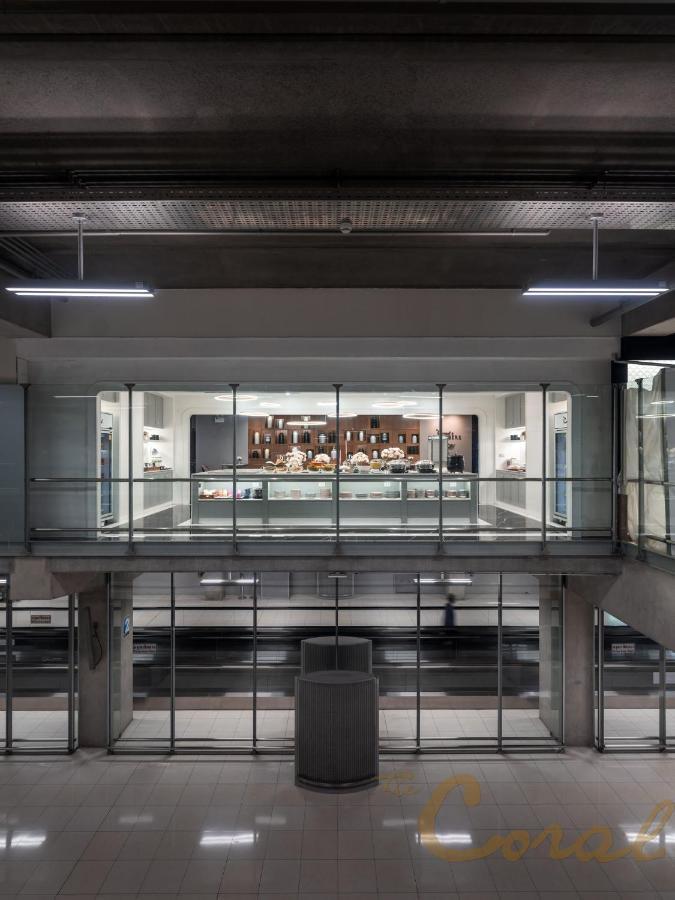 The Coral Finest Business Class And First Class Lounge Concourse D- Airport Lounge Service - International Transit Area - 6 Hours Stay サムットプラーカーン エクステリア 写真